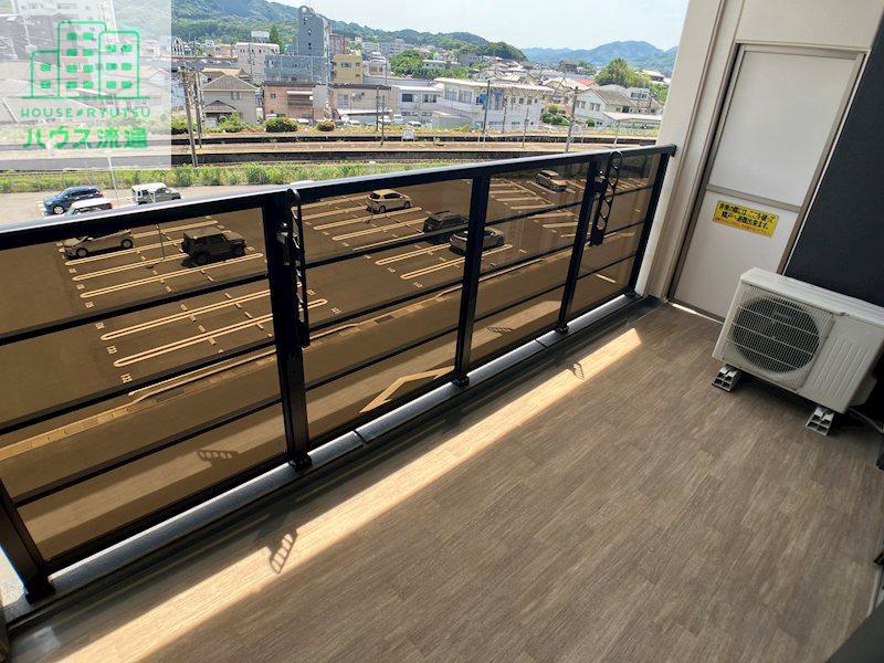 バルコニー　※別号室の反転タイプになります※