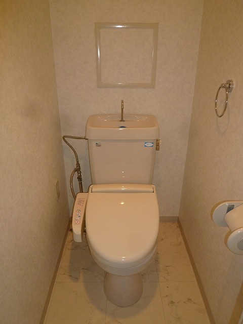 パインコート江坂のトイレ写真