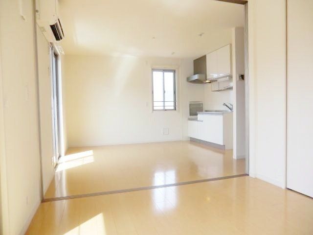 居室・リビング　広々したお部屋