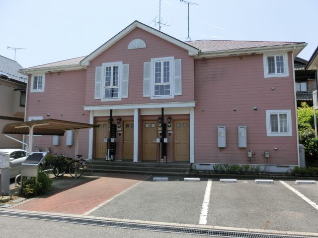 建物外観　大切なペットとご入居できますよ