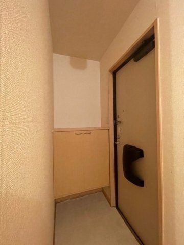 ドミール沢渡の玄関写真
