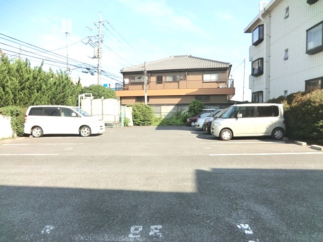駐車場　★敷地内駐車場を１台完備しています★