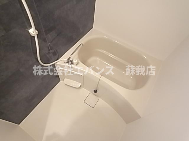 バス・シャワールーム　ゆったり過ごせるお風呂です
