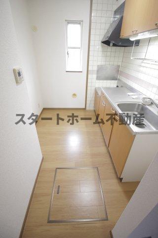 ＪＲ高徳線 勝瑞駅 徒歩42分 2階建 築27年の居間写真