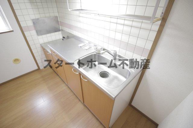 ＪＲ高徳線 勝瑞駅 徒歩42分 2階建 築27年のキッチン写真