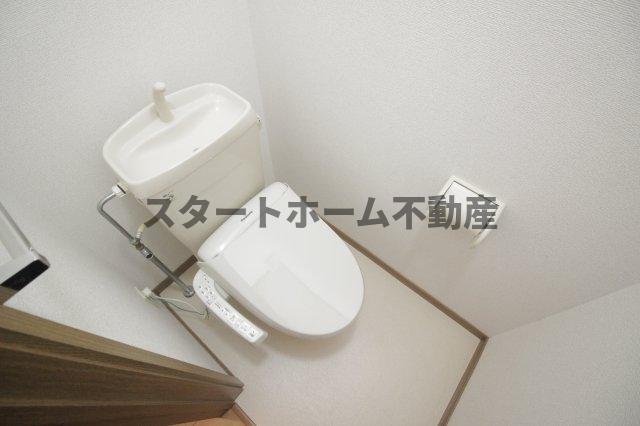 ＪＲ高徳線 勝瑞駅 徒歩42分 2階建 築27年のトイレ写真