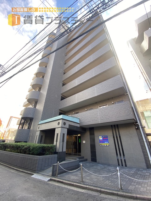 建物外観　帰り道に飲食店がたくさん……今日は飲んじゃお♪