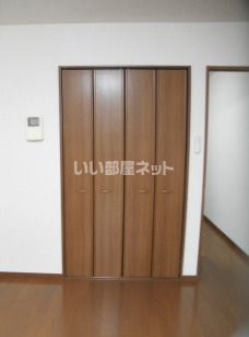 西武拝島線 武蔵砂川駅 バス乗車時間：6分 最寄りバス停で下車 徒歩3分 2階建 築22年の内装写真