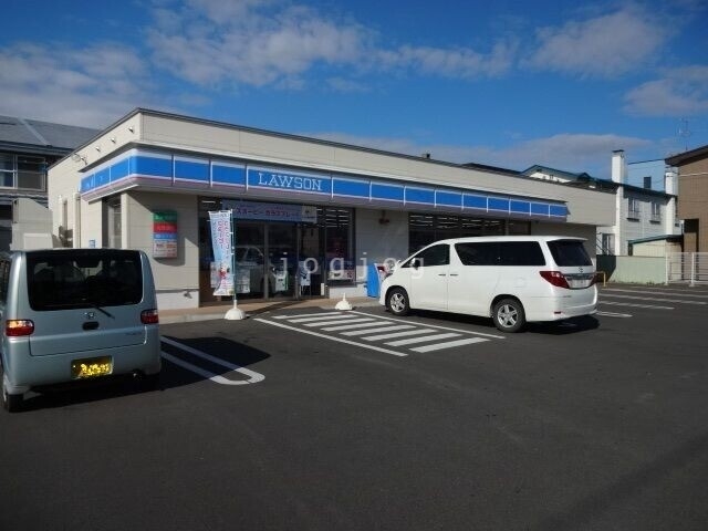 コンビニ　ローソン釧路町新開二丁目店（コンビニ）まで228m