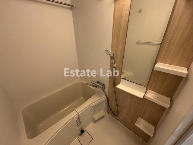 セレニテ西元町アリエの風呂写真