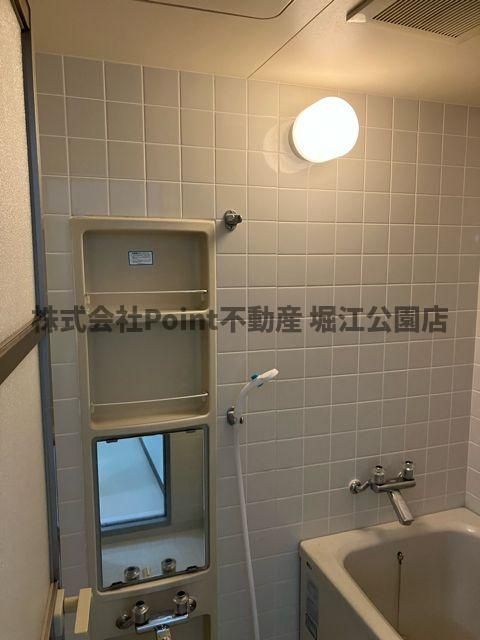地下鉄御堂筋線 大国町駅 徒歩9分 11階建 築35年の風呂写真