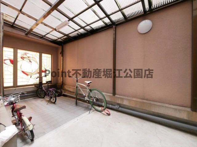 地下鉄御堂筋線 大国町駅 徒歩9分 11階建 築35年の外観写真