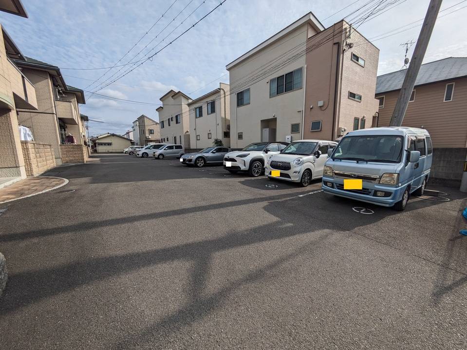 駐車場　駐車場