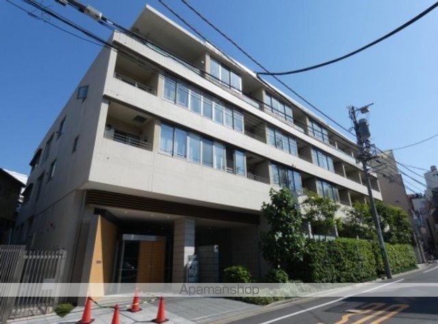 代官山BLESSの外観写真