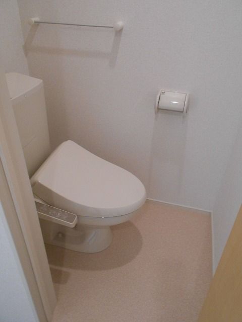 ラ・ファミーユ IIのトイレ写真