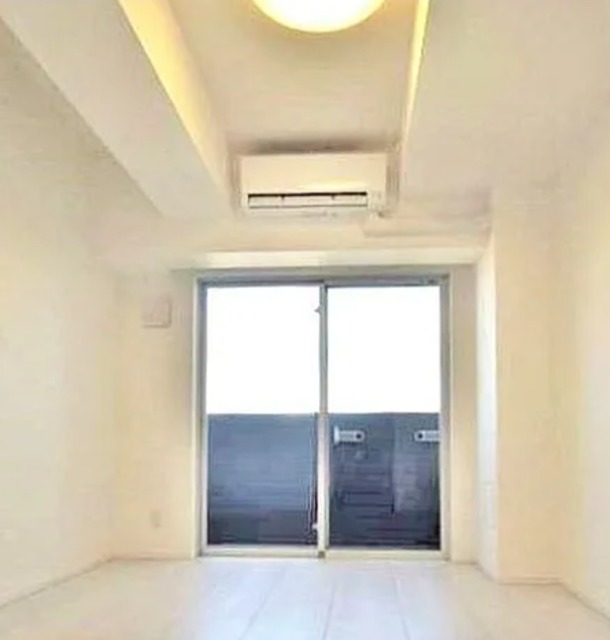 B CITY APARTMENT SHINAGAWA WESTの居間写真
