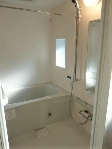 東京メトロ丸ノ内線 中野新橋駅 徒歩11分 2階建 築10年の風呂写真