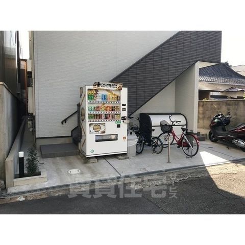 クロスレジデンス布施の玄関写真