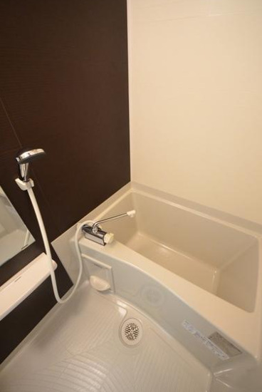 バス・シャワールーム　別部屋の画像を使用しております。