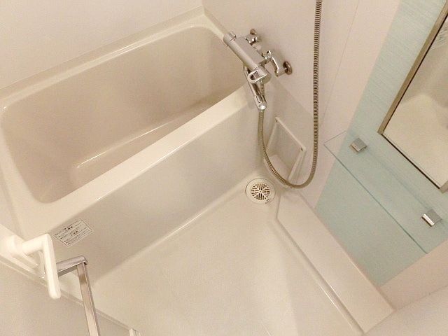 バス・シャワールーム　バスルーム