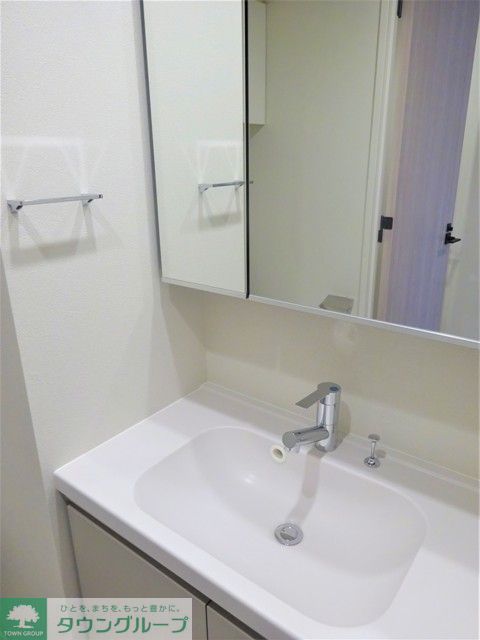 洗面設備　※写真は同タイプ住戸です。