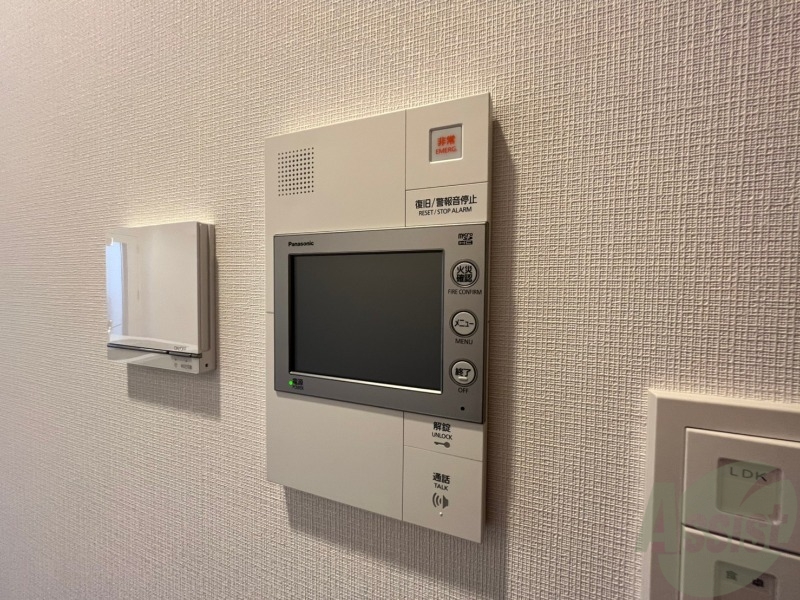 セキュリティ　モニター付きインターホンでセキュリティも安心です！