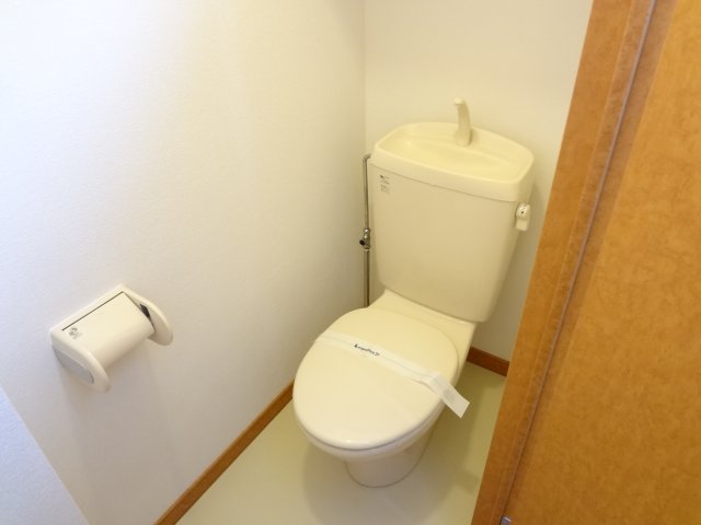 【奈留川のトイレ】