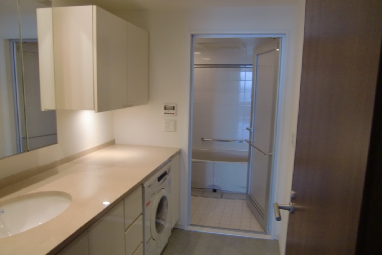 洗面設備　パウダールーム