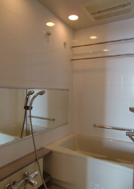 バス・シャワールーム　バスルーム