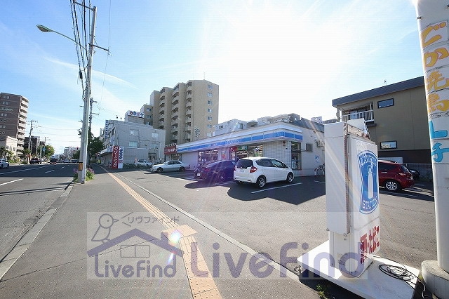 【札幌市白石区本郷通のマンションのコンビニ】