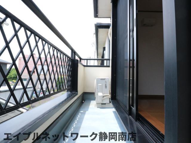 バルコニー　バルコニーがあります