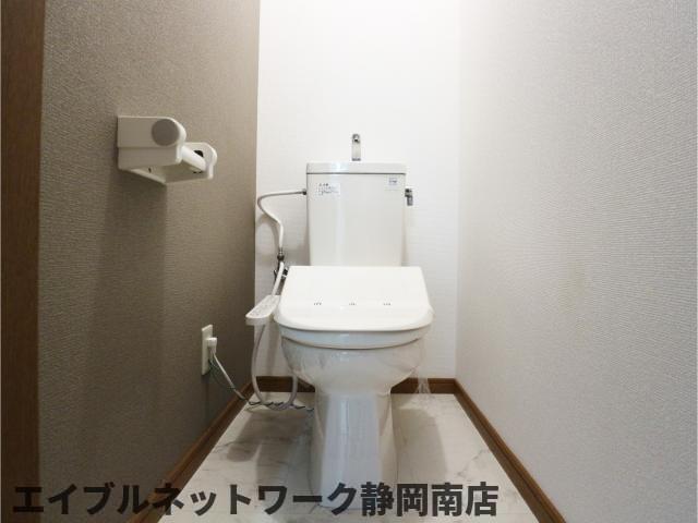 トイレ　ゆったりとした空間のトイレです