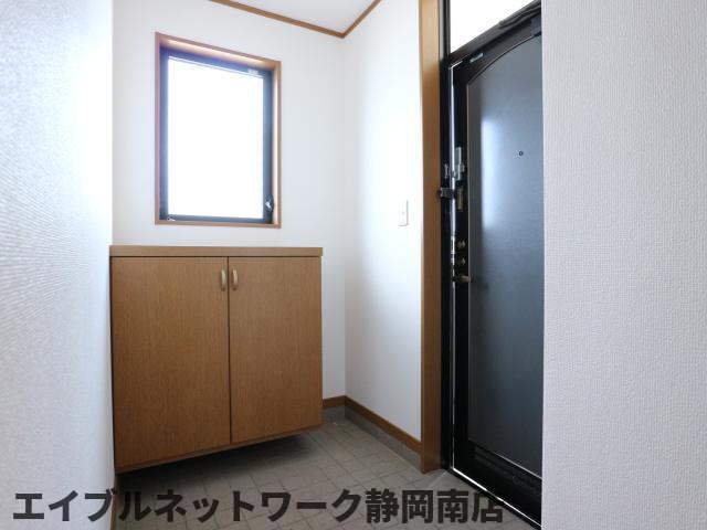 玄関　明るい玄関です