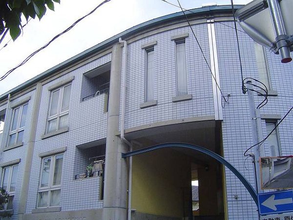 神戸市兵庫区上三条町のマンションの建物外観