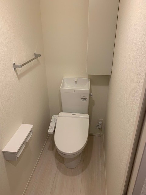 トイレ　温水洗浄便座付トイレ