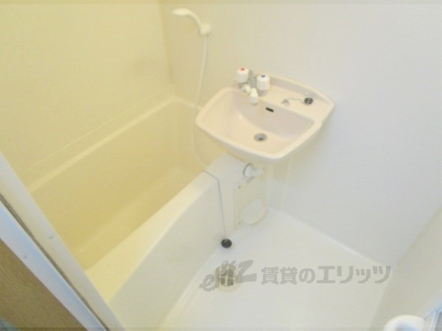 バス・シャワールーム　バス