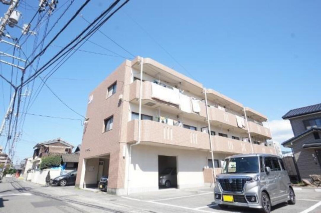 松山市小坂のマンションの建物外観