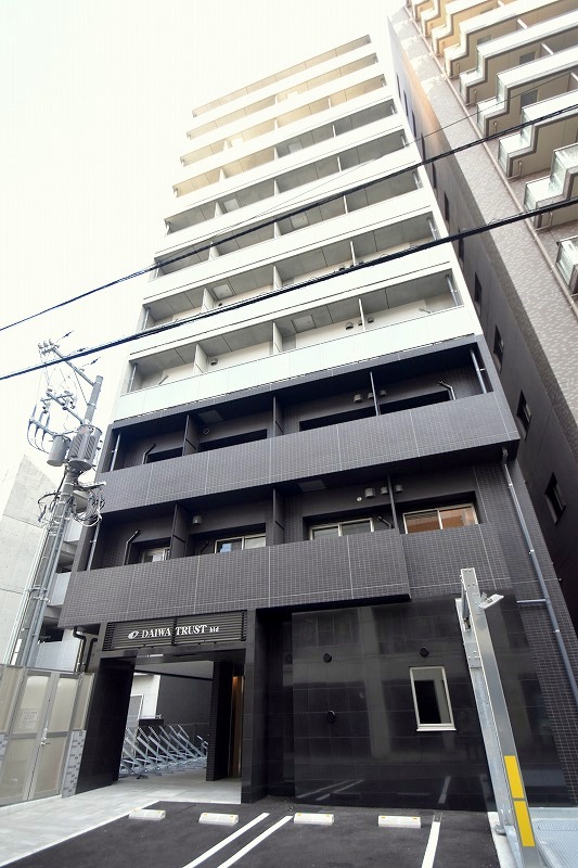 広島市中区銀山町のマンションの建物外観