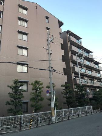 敷島プラザの建物外観