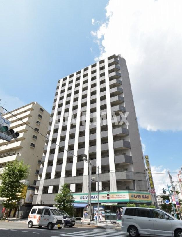 カスタリア新宿の建物外観