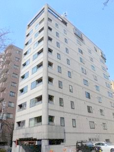 札幌市中央区北四条西のマンションの建物外観