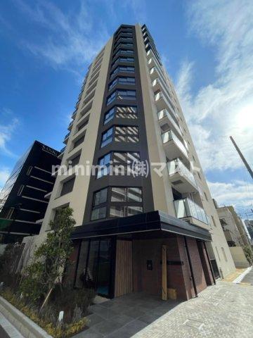 2LDK Mansion in Kita-ku, Osaka - Image 1
