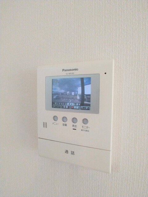 セキュリティ　★★モニター付きインターホンで室内にいながら来客対応が出来ま