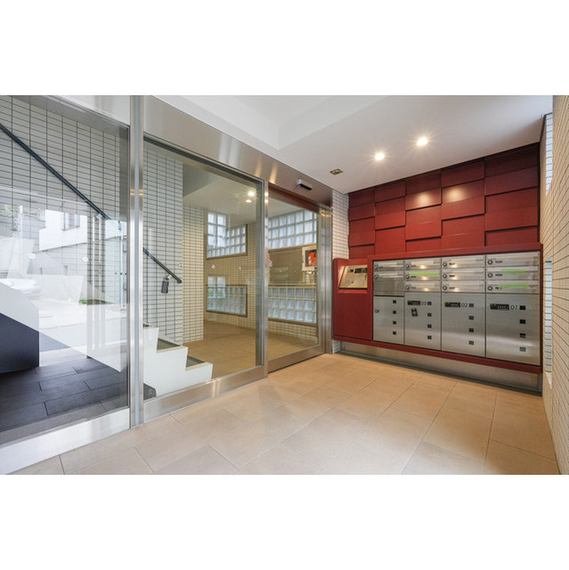 エントランス　エントランス