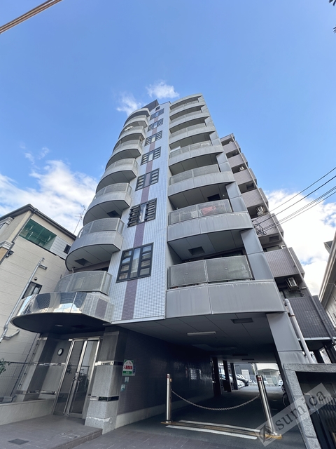 建物外観　ドーンとそびえ立つマンションです♪♪