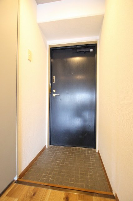 玄関　同物件、別号室のものです。