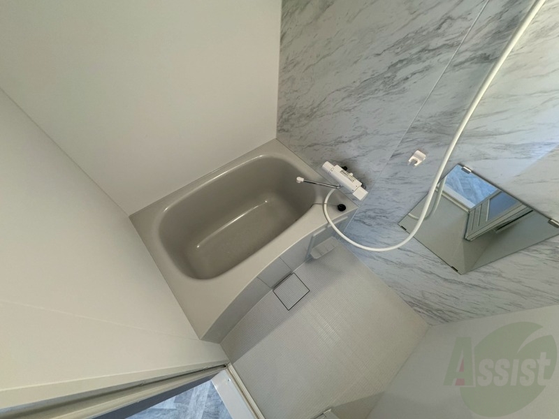 バス・シャワールーム　ユニットバスです。疲れを癒すのに欠かせませんね！