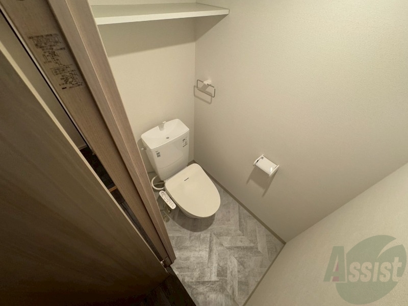 トイレ　こちらはトイレです。清潔感があり、安心して使用できます。