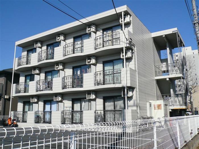 エントランス　日当たり良好です。