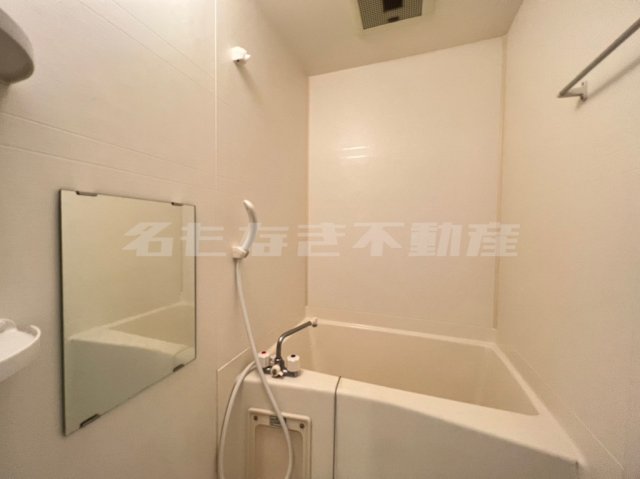 バス・シャワールーム　お風呂です